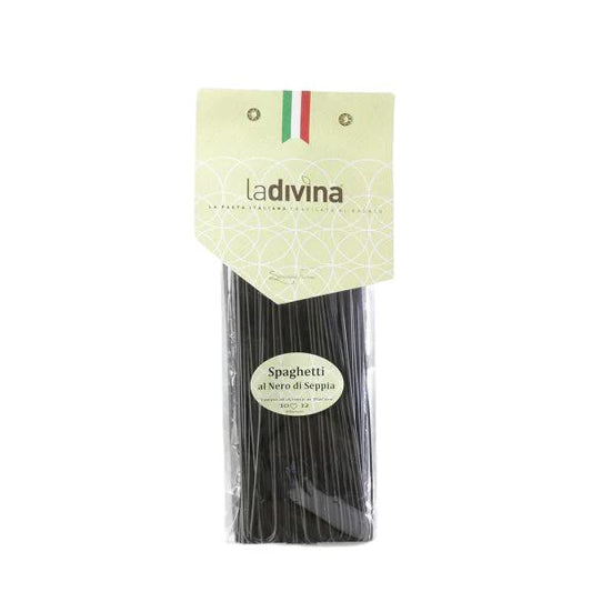 Spaghetti with squid ink